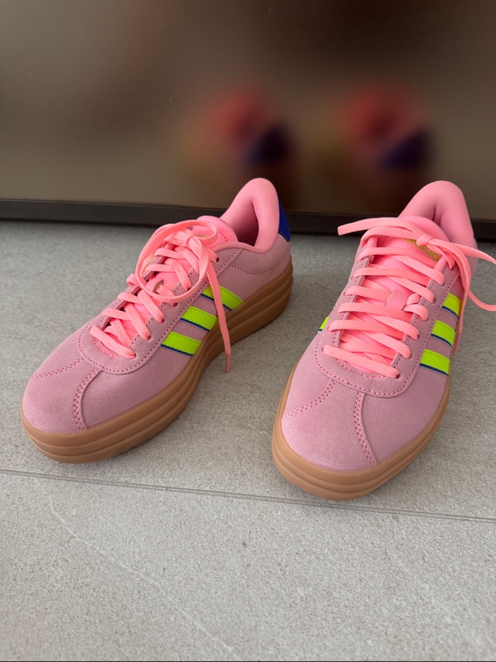 Adidas Women's Vl Court Bold Sneaker Pink Spark Platform size 6 Like New - Picture 3 of 9